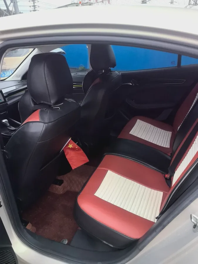 2021 Roewe i5 1.5L 120HP L4 CVT,autocango,china used car exporter,china ev exporter,chinese used car exporter,chinese used ev exporter