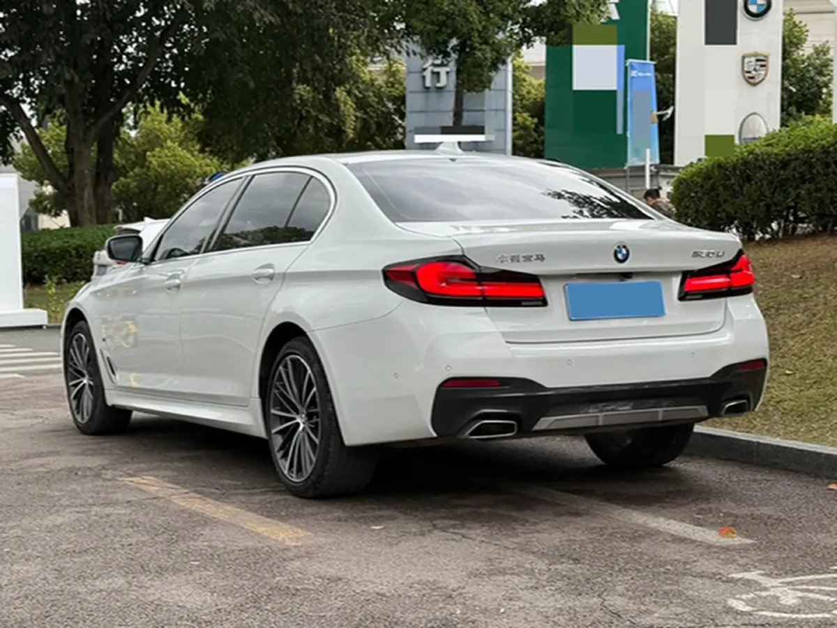 2023 BMW 5 Series 2.0T 245HP L4 8AT,autocango,china used car exporter,china ev exporter,chinese used car exporter,chinese used ev exporter