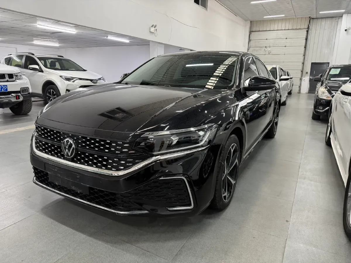 2023 Volkswagen Passat 2.0T 186HP L4 7DCT,autocango,china used car exporter,china ev exporter,chinese used car exporter,chinese used ev exporter