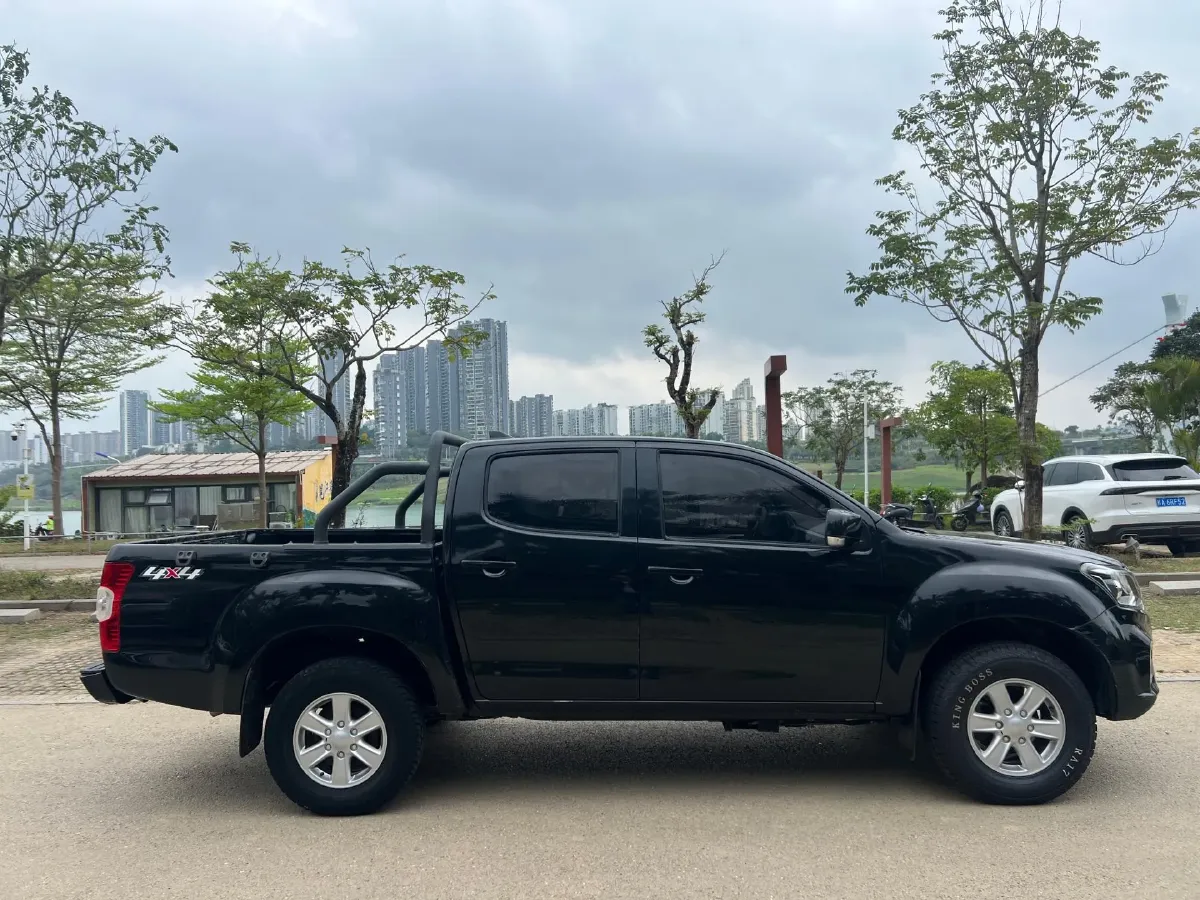 2022 Isuzu RE-MAX Jim 2.8T 120HP L4 5MT,autocango,china used car exporter,china ev exporter,chinese used car exporter,chinese used ev exporter