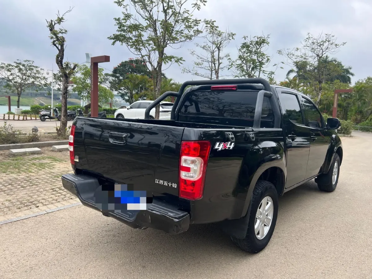 2022 Isuzu RE-MAX Jim 2.8T 120HP L4 5MT,autocango,china used car exporter,china ev exporter,chinese used car exporter,chinese used ev exporter