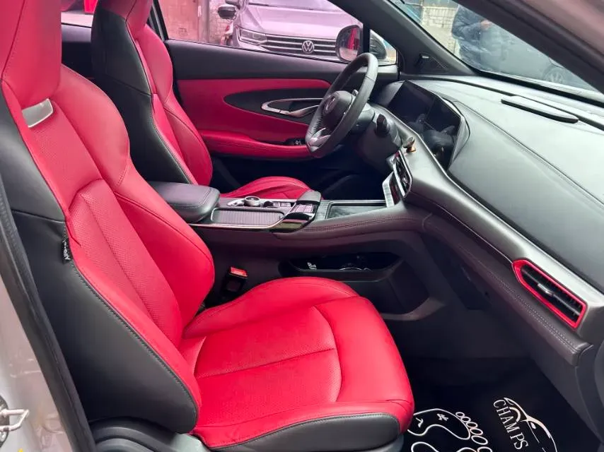 2020 ChangAn UNI-T 1.5T 180HP L4 7DCT,autocango,china used car exporter,china ev exporter,chinese used car exporter,chinese used ev exporter