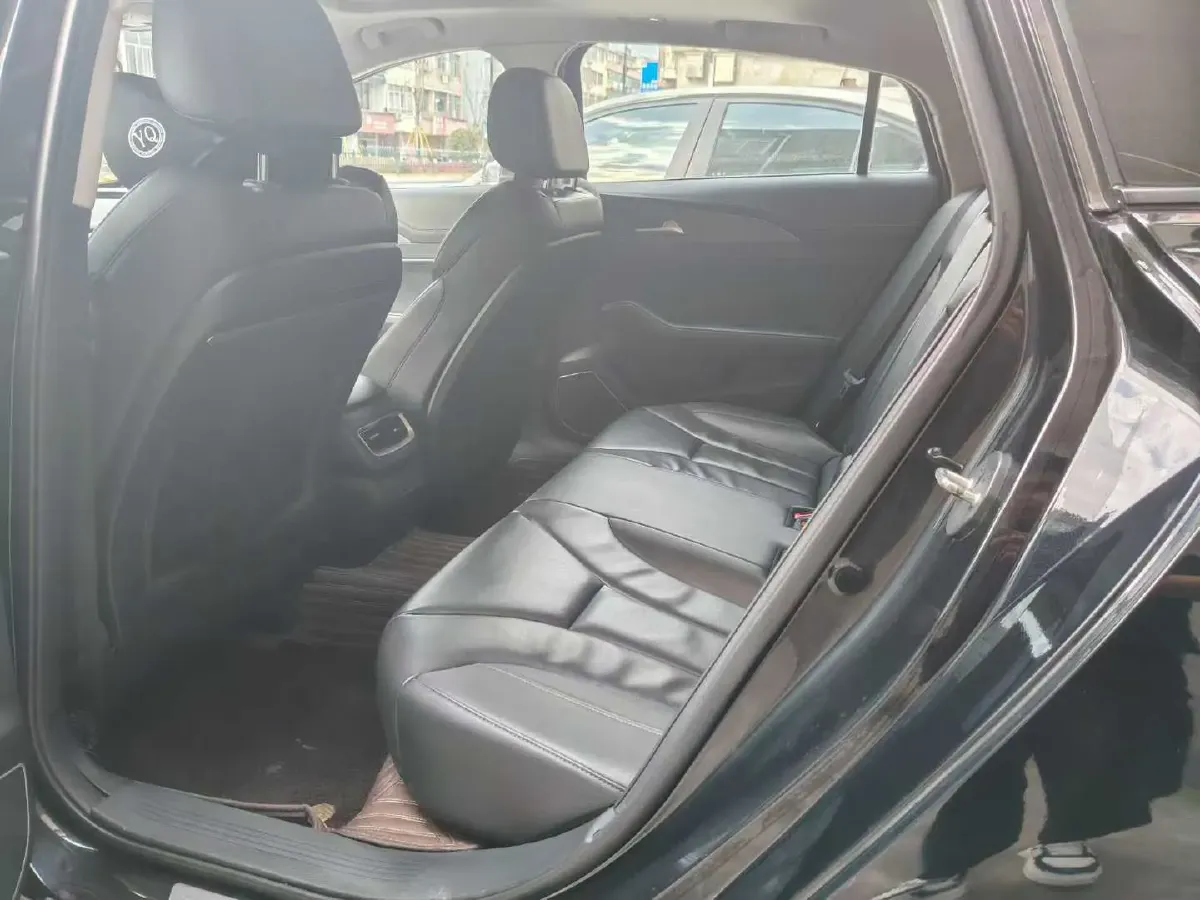 2022 HongQi H5 1.5T 169HP L4 7DCT,autocango,china used car exporter,china ev exporter,chinese used car exporter,chinese used ev exporter