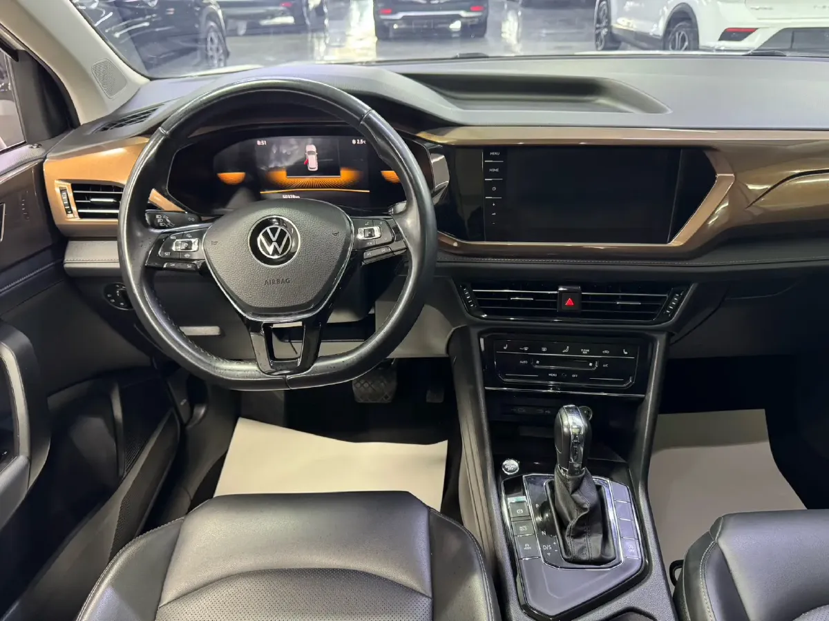 2021 Volkswagen Tharu 1.4T 150HP L4 7DCT,autocango,china used car exporter,china ev exporter,chinese used car exporter,chinese used ev exporter