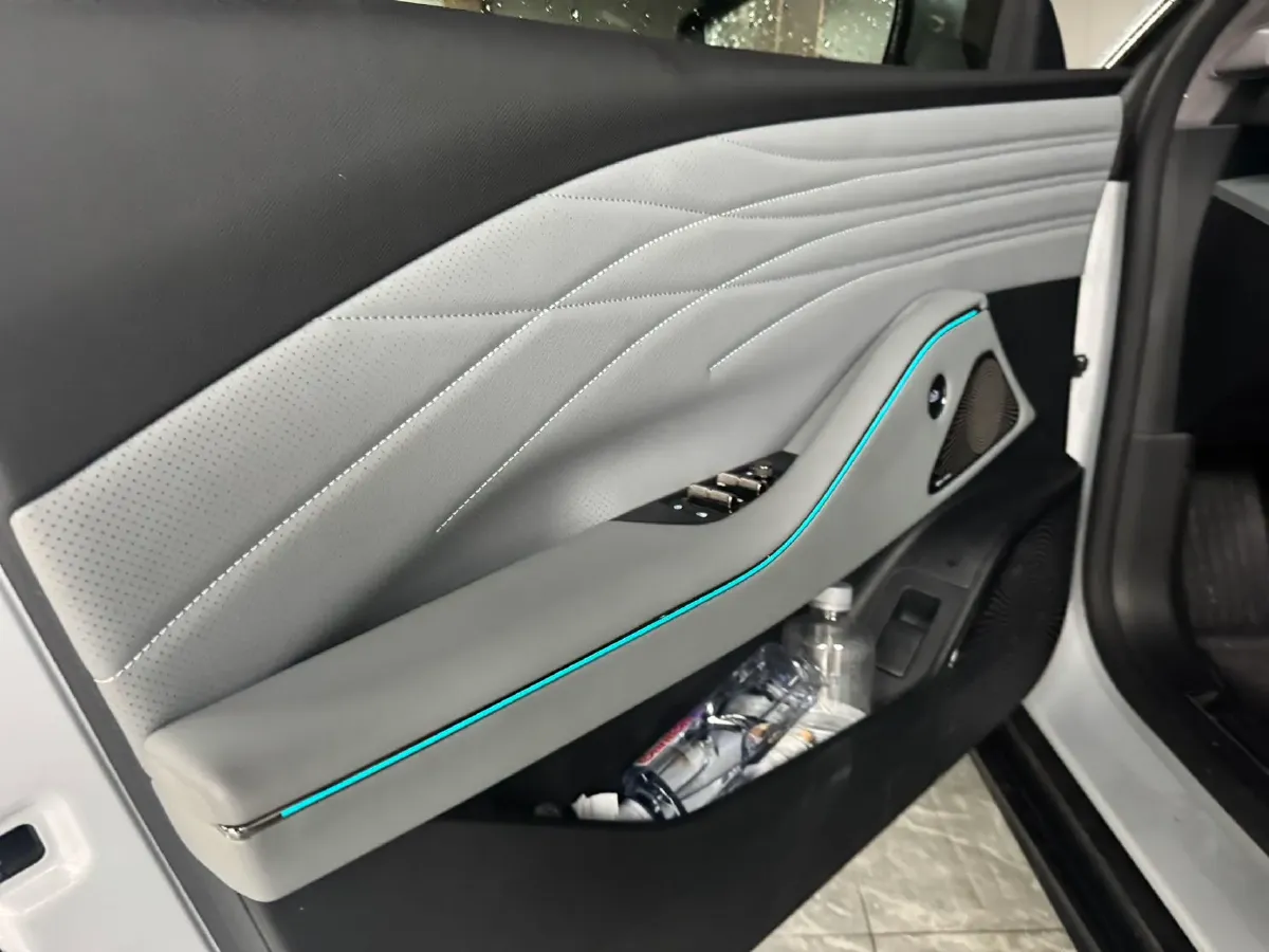 2025 MAXUS InterstellarX 2.5T 224HP L4 8AT,autocango,china used car exporter,china ev exporter,chinese used car exporter,chinese used ev exporter