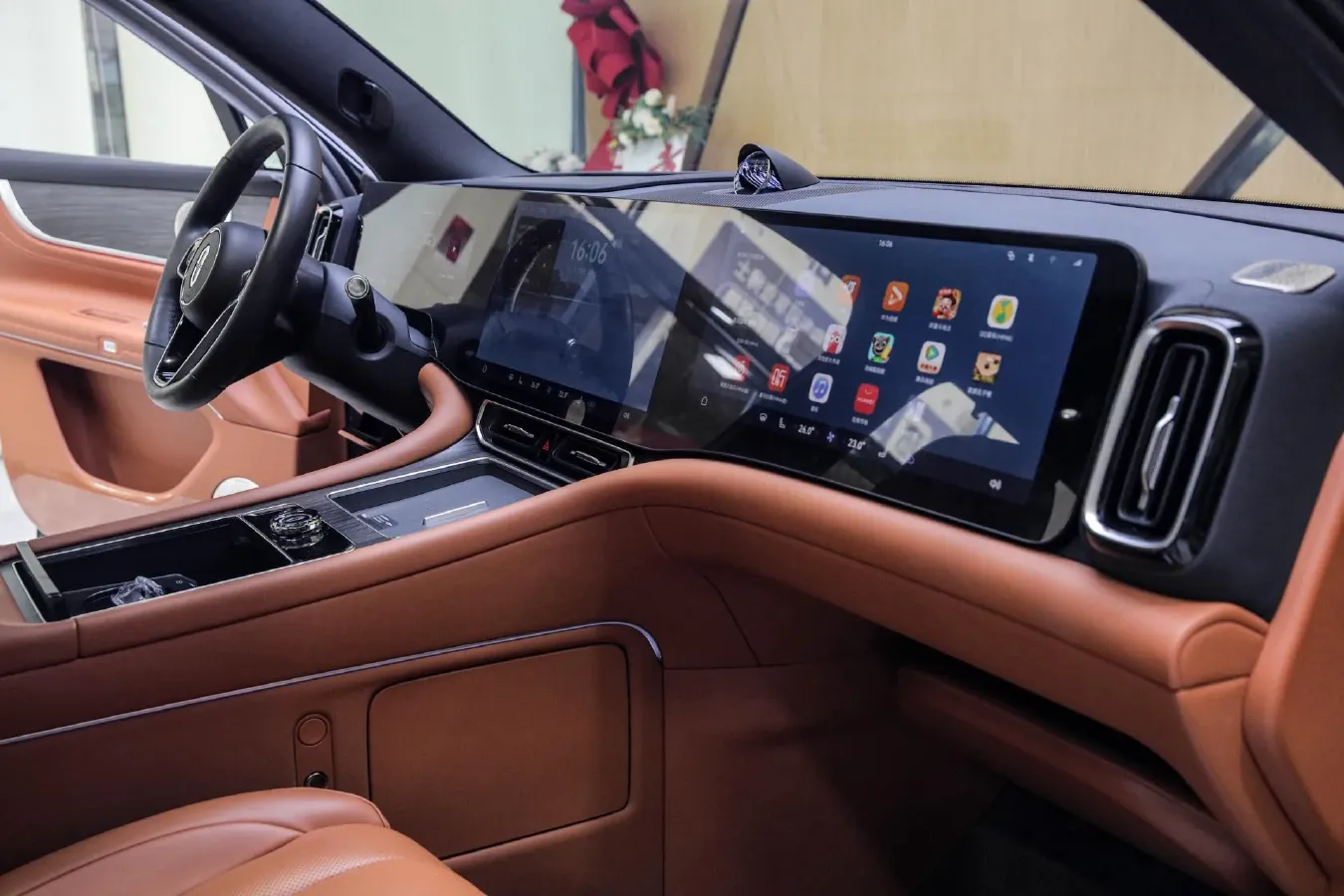 2024 AITO AITO M9 1.5T 152HP L4 REEV 42KWH,autocango,china used car exporter,china ev exporter,chinese used car exporter,chinese used ev exporter