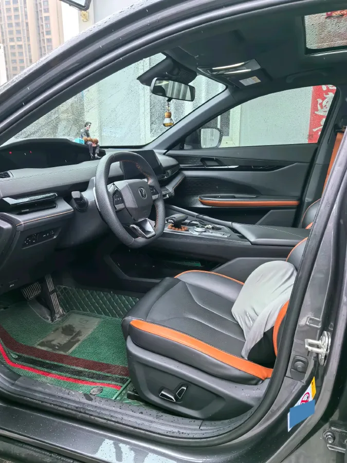 2023 ChangAn UNI-V 1.5T 188HP L4 7DCT,autocango,china used car exporter,china ev exporter,chinese used car exporter,chinese used ev exporter