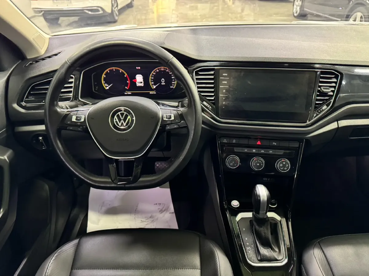 2022 Volkswagen T-Roc 1.4T 150HP L4 7DCT,autocango,china used car exporter,china ev exporter,chinese used car exporter,chinese used ev exporter