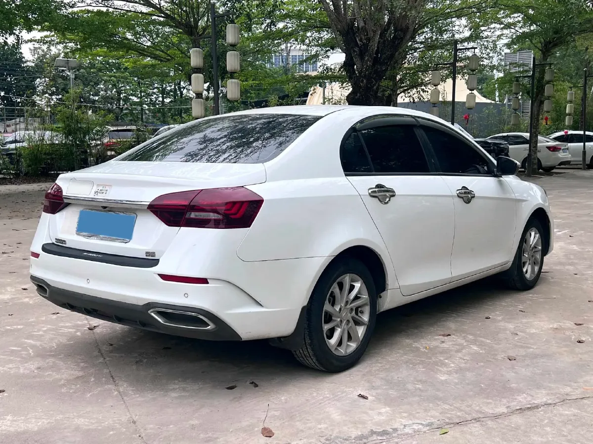 2021 BaoJun 530 1.5T 147HP L4 CVT,autocango,china used car exporter,china ev exporter,chinese used car exporter,chinese used ev exporter