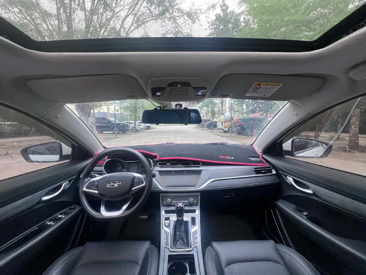 2021 BaoJun 530 1.5T 147HP L4 CVT,autocango,china used car exporter,china ev exporter,chinese used car exporter,chinese used ev exporter