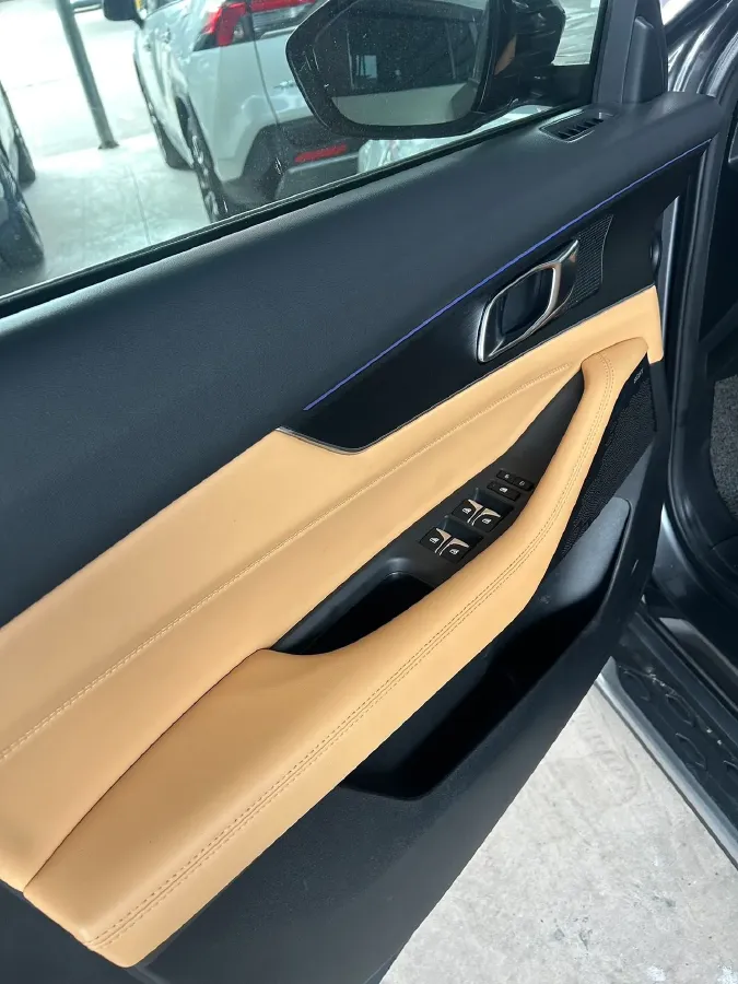 2021 ChangAn UNI-K 2.0T 233HP L4 8AT,autocango,china used car exporter,china ev exporter,chinese used car exporter,chinese used ev exporter