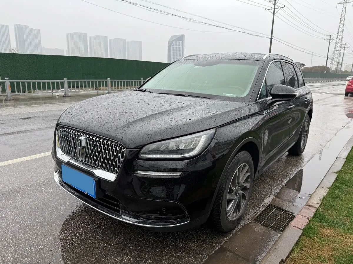 2022 Lincoln Corsair 2.0T 245HP L4 8AT,autocango,china used car exporter,china ev exporter,chinese used car exporter,chinese used ev exporter