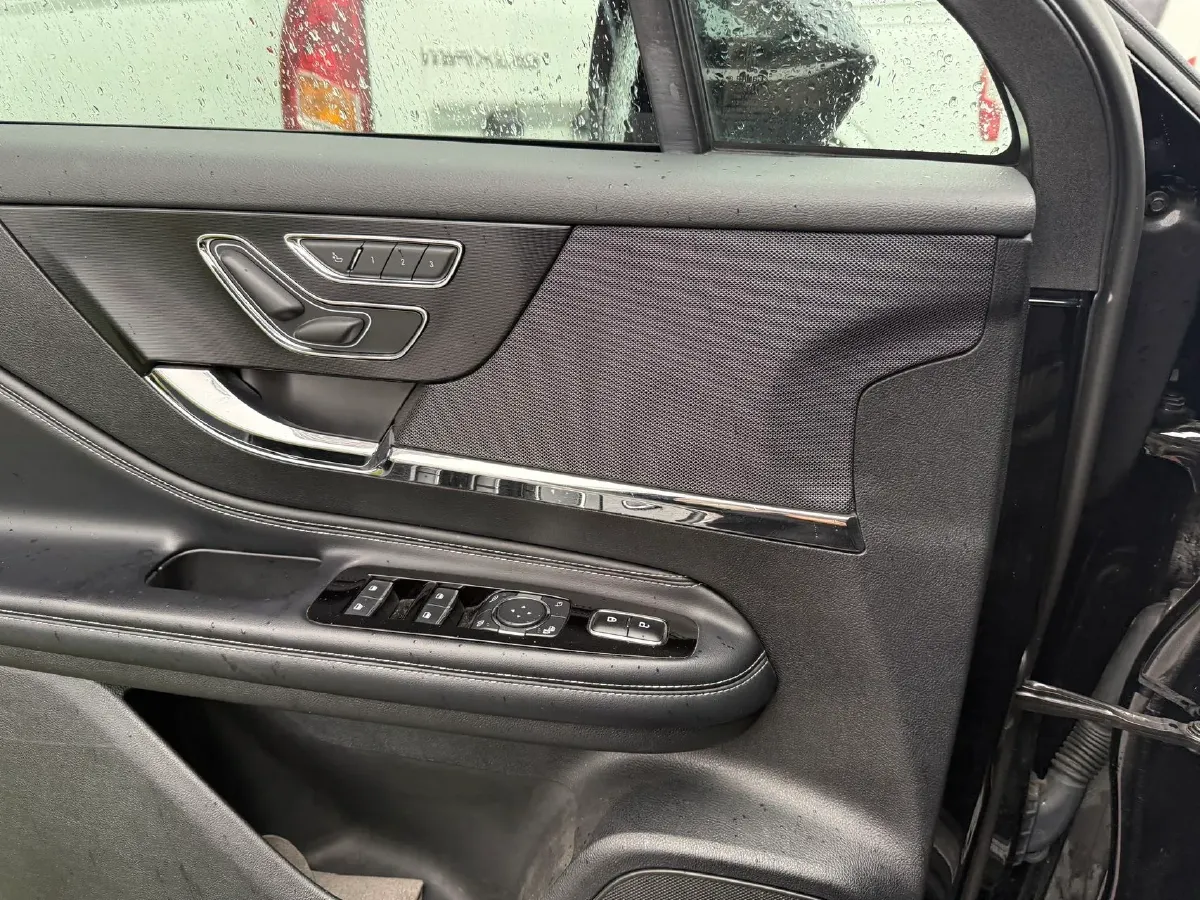 2022 Lincoln Corsair 2.0T 245HP L4 8AT,autocango,china used car exporter,china ev exporter,chinese used car exporter,chinese used ev exporter