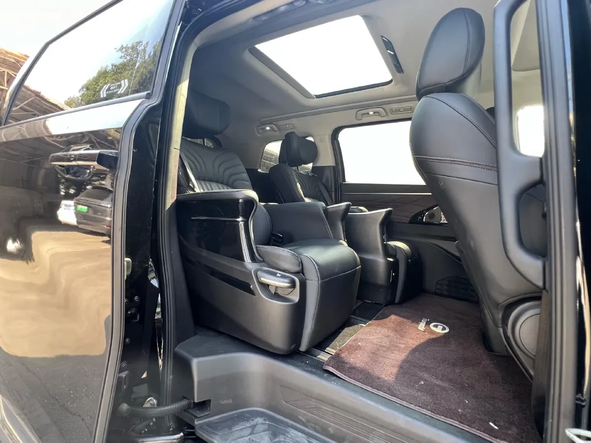 2024 GAC Trumpchi M8 2.0T 252HP L4 8AT,autocango,china used car exporter,china ev exporter,chinese used car exporter,chinese used ev exporter