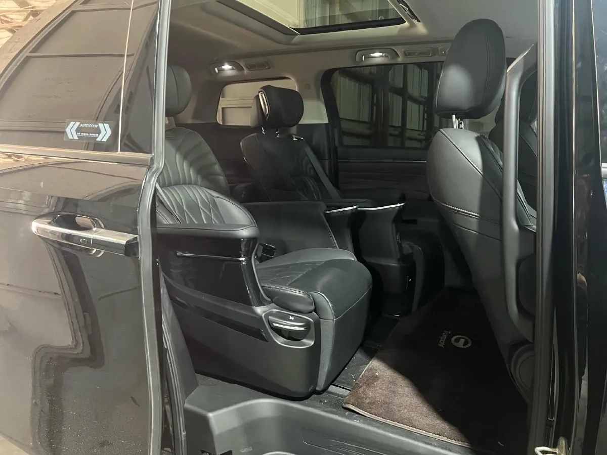 2024 GAC Trumpchi M8 2.0T 252HP L4 8AT,autocango,china used car exporter,china ev exporter,chinese used car exporter,chinese used ev exporter