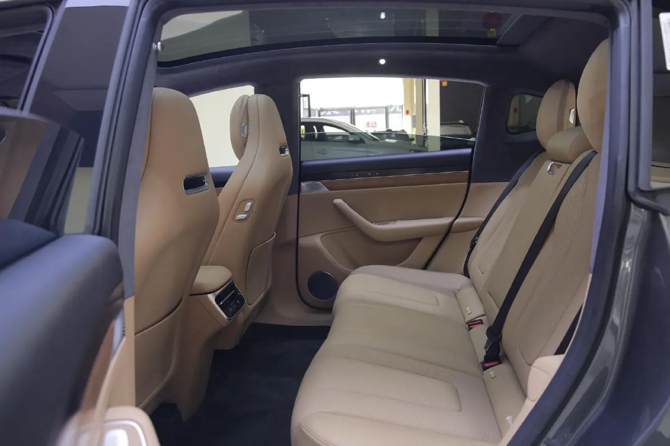 2024 HIMA R7 BEV 100KWH,autocango,china used car exporter,china ev exporter,chinese used car exporter,chinese used ev exporter