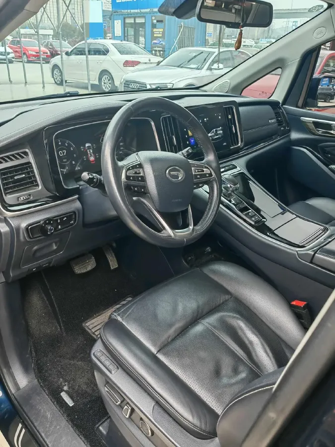 2021 GAC Trumpchi M8 2.0T 252HP L4 8AT,autocango,china used car exporter,china ev exporter,chinese used car exporter,chinese used ev exporter