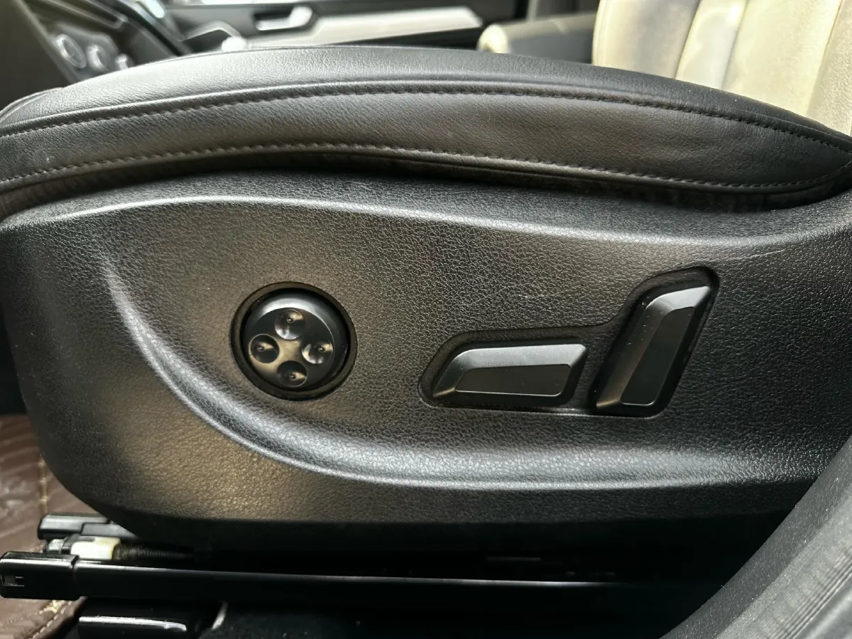 2018 Haval H6 1.5T 150HP L4 7DCT,autocango,china used car exporter,china ev exporter,chinese used car exporter,chinese used ev exporter