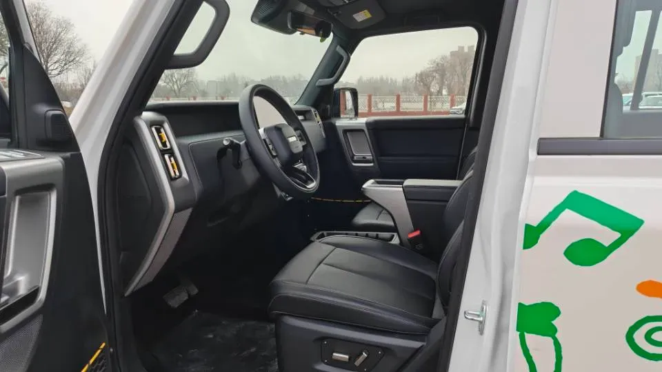 2025 Yufeng Auto Golden Warehouse BEV,autocango,china used car exporter,china ev exporter,chinese used car exporter,chinese used ev exporter