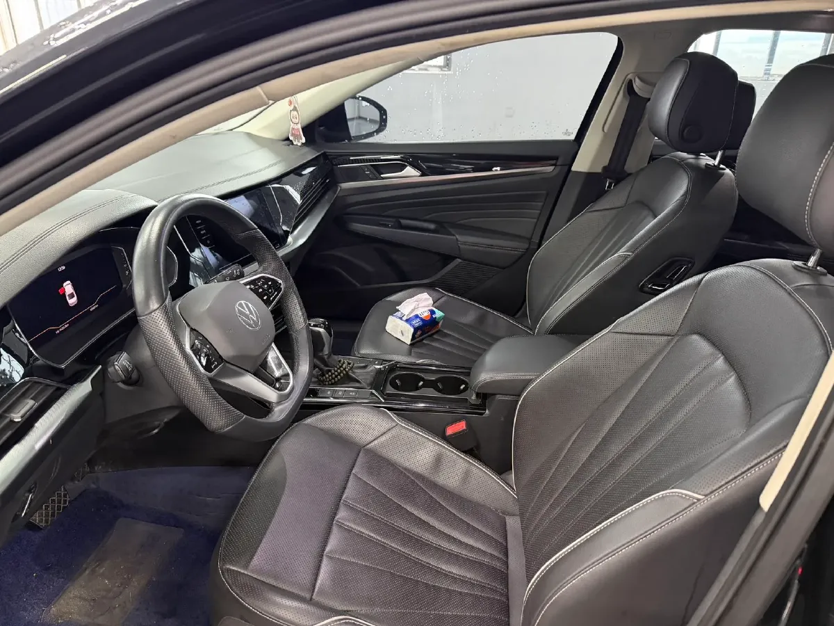 2024 Volkswagen Passat 2.0T 186HP L4 7DCT,autocango,china used car exporter,china ev exporter,chinese used car exporter,chinese used ev exporter