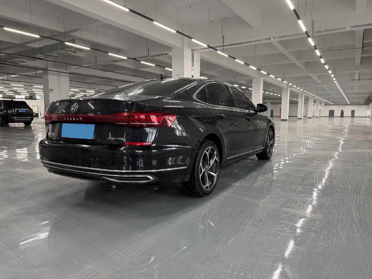 2024 Volkswagen Passat 2.0T 186HP L4 7DCT,autocango,china used car exporter,china ev exporter,chinese used car exporter,chinese used ev exporter