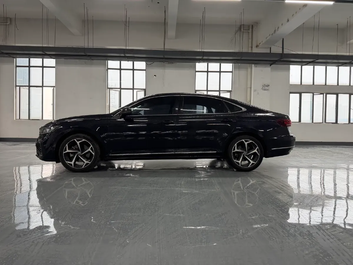 2024 Volkswagen Passat 2.0T 186HP L4 7DCT,autocango,china used car exporter,china ev exporter,chinese used car exporter,chinese used ev exporter
