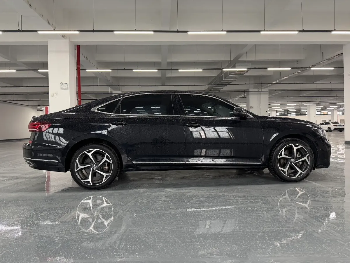 2024 Volkswagen Passat 2.0T 186HP L4 7DCT,autocango,china used car exporter,china ev exporter,chinese used car exporter,chinese used ev exporter