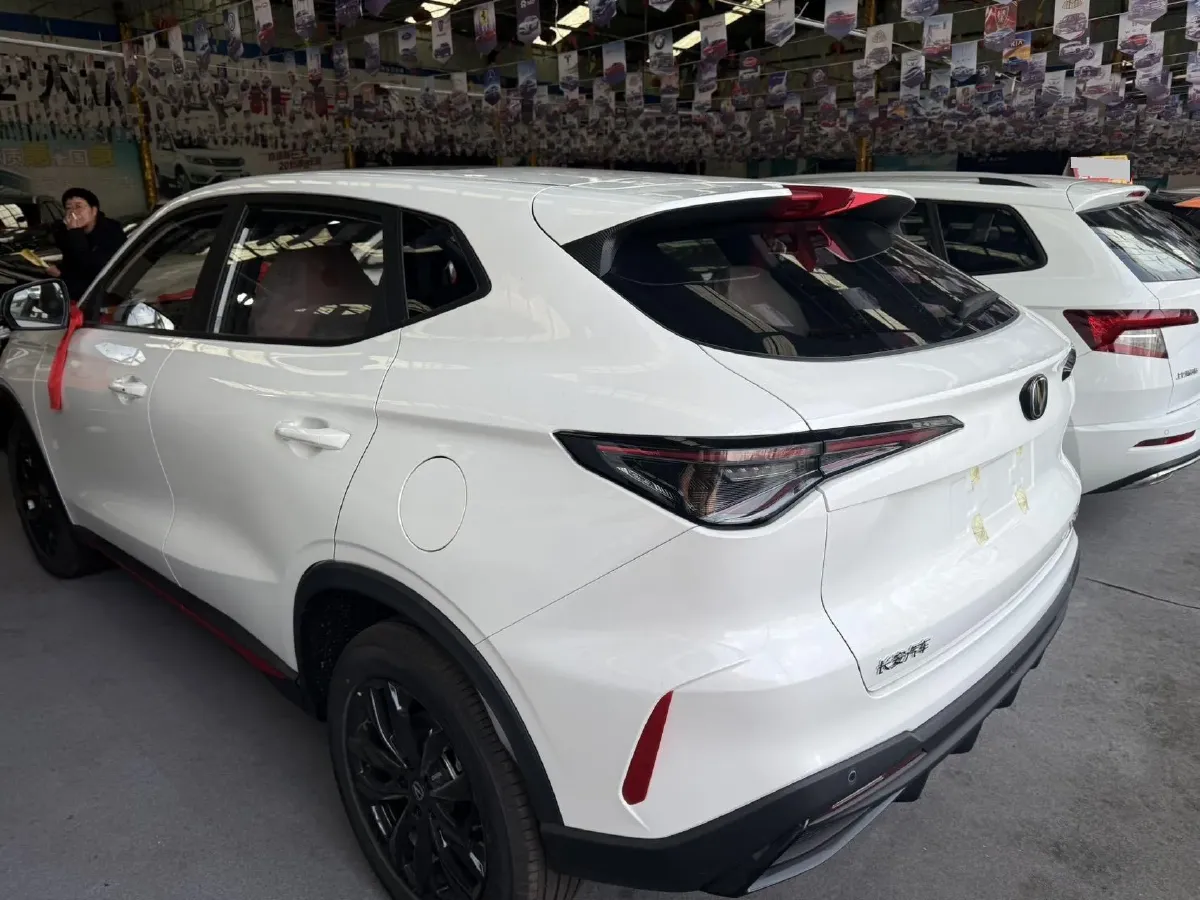 2026 ChangAn X5 PLUS 1.5T 192HP L4 7DCT,autocango,china used car exporter,china ev exporter,chinese used car exporter,chinese used ev exporter