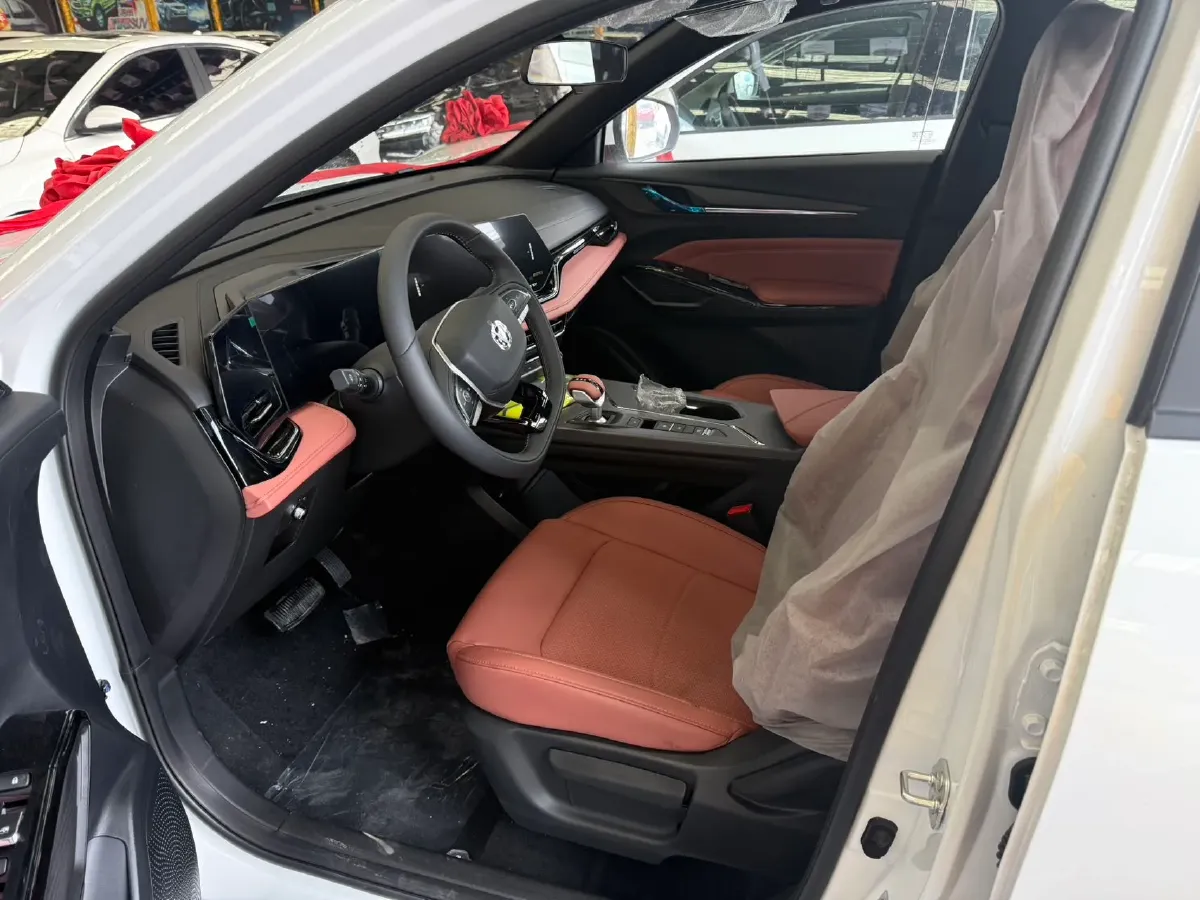 2026 ChangAn X5 PLUS 1.5T 192HP L4 7DCT,autocango,china used car exporter,china ev exporter,chinese used car exporter,chinese used ev exporter