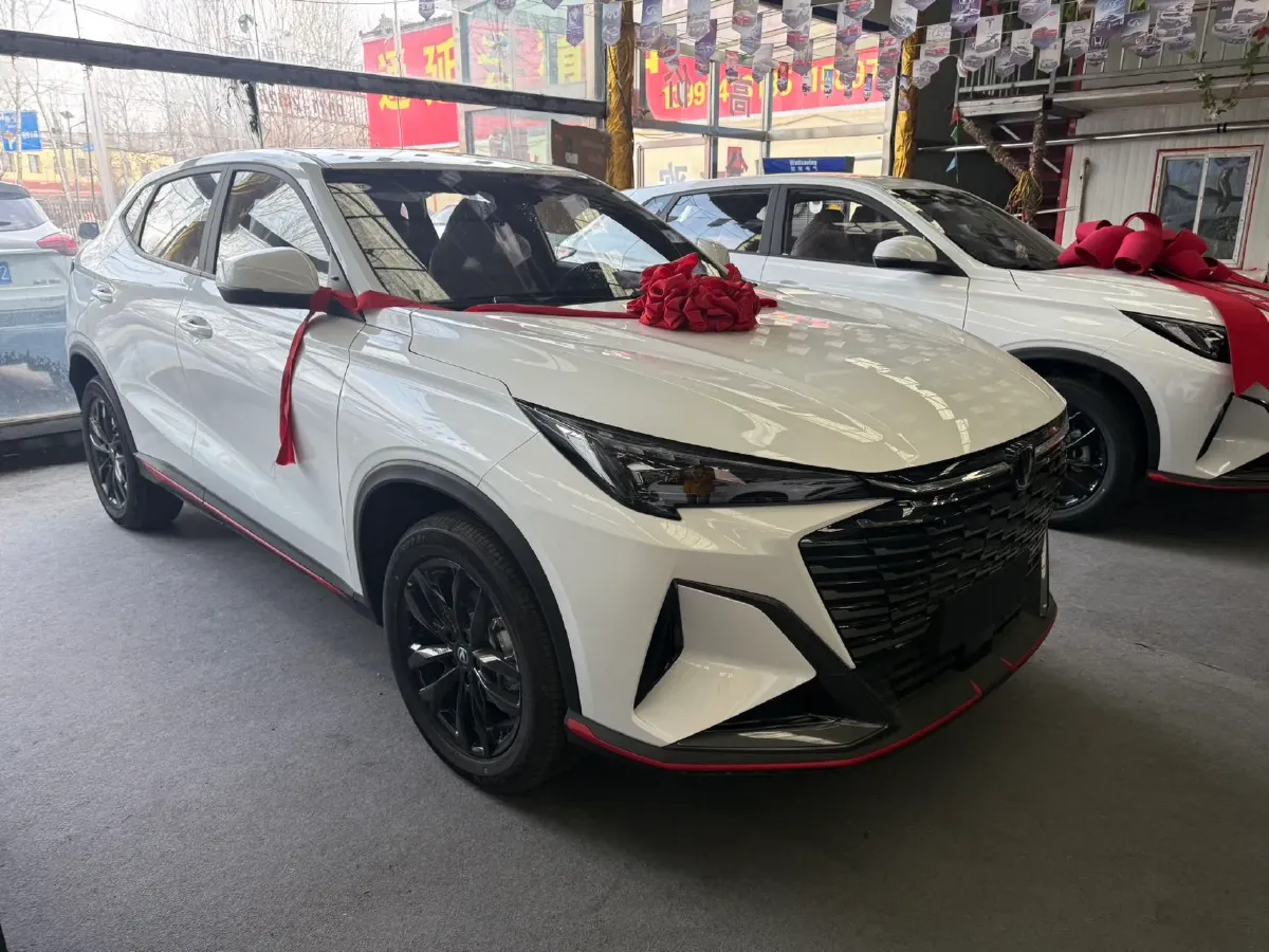 2026 ChangAn X5 PLUS 1.5T 192HP L4 7DCT,autocango,china used car exporter,china ev exporter,chinese used car exporter,chinese used ev exporter