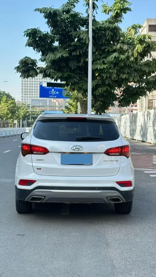 2017 Hyundai Santafe 2.4L 189HP L4 6AT,autocango,china used car exporter,china ev exporter,chinese used car exporter,chinese used ev exporter