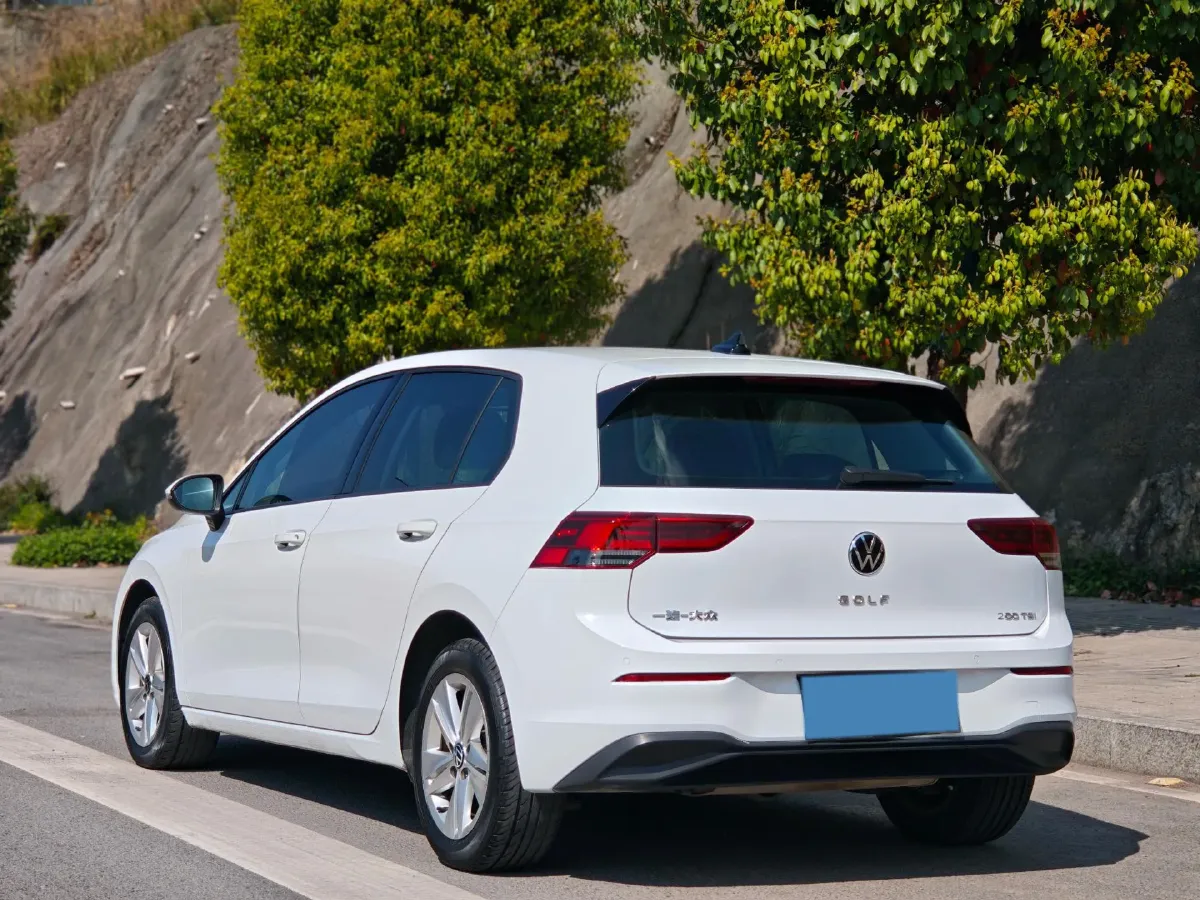 2023 Volkswagen Golf 1.2T 116HP L4 7DCT,autocango,china used car exporter,china ev exporter,chinese used car exporter,chinese used ev exporter