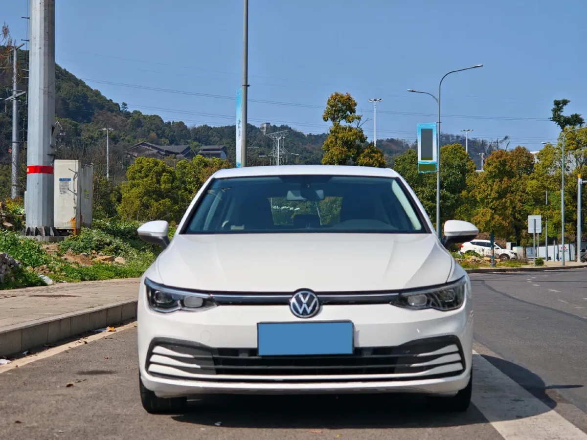 2023 Volkswagen Golf 1.2T 116HP L4 7DCT,autocango,china used car exporter,china ev exporter,chinese used car exporter,chinese used ev exporter