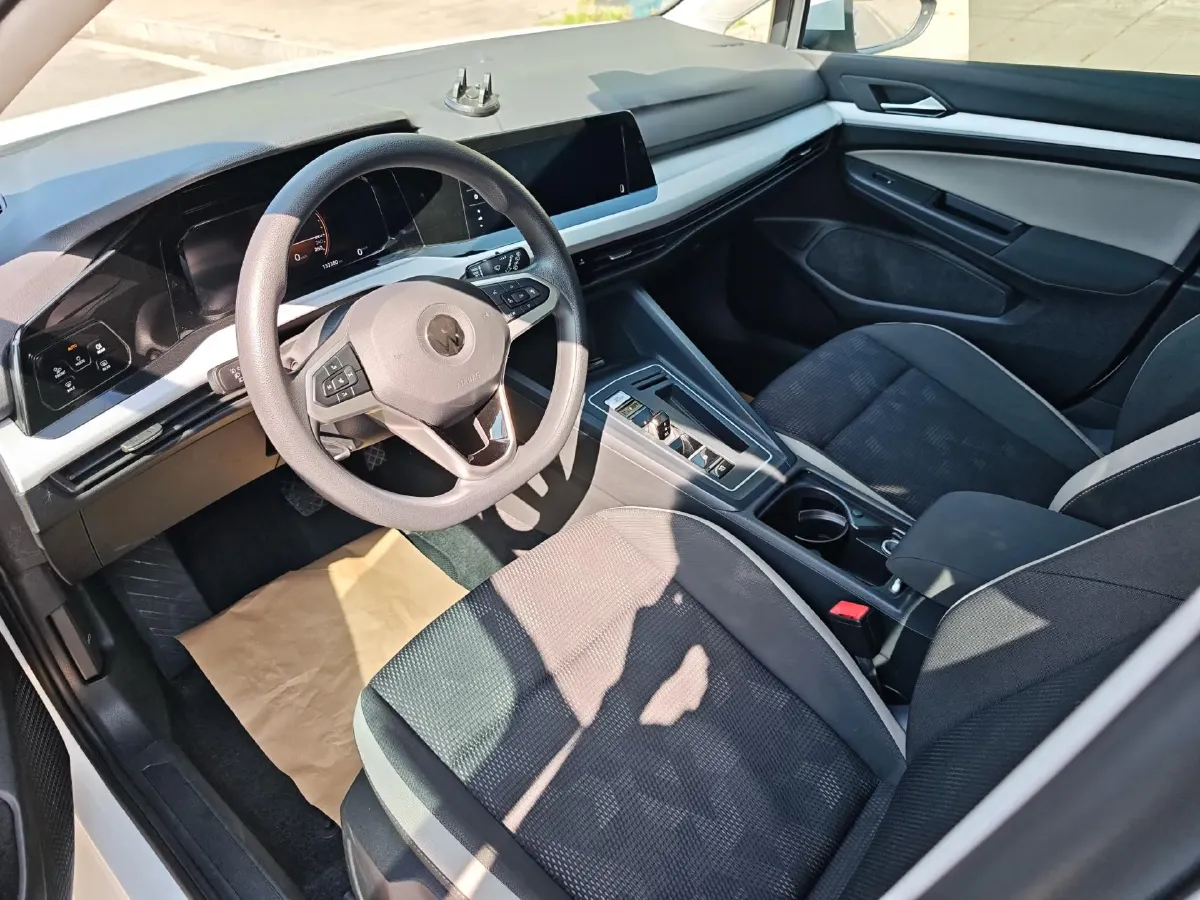 2023 Volkswagen Golf 1.2T 116HP L4 7DCT,autocango,china used car exporter,china ev exporter,chinese used car exporter,chinese used ev exporter