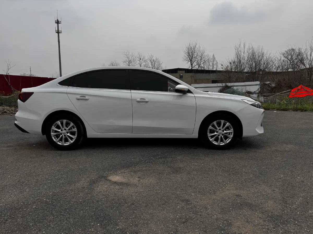 2023 Roewe i5 1.5L 129HP L4 CVT,autocango,china used car exporter,china ev exporter,chinese used car exporter,chinese used ev exporter