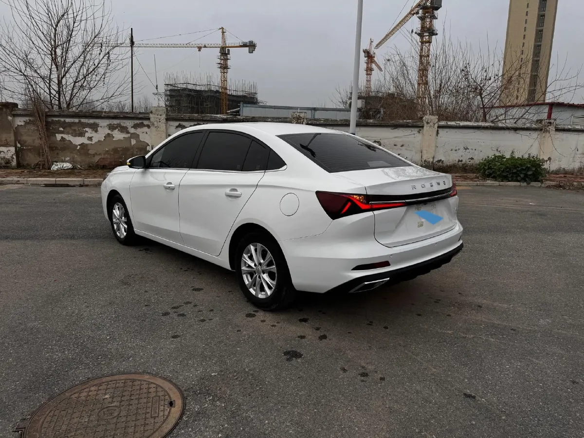 2023 Roewe i5 1.5L 129HP L4 CVT,autocango,china used car exporter,china ev exporter,chinese used car exporter,chinese used ev exporter