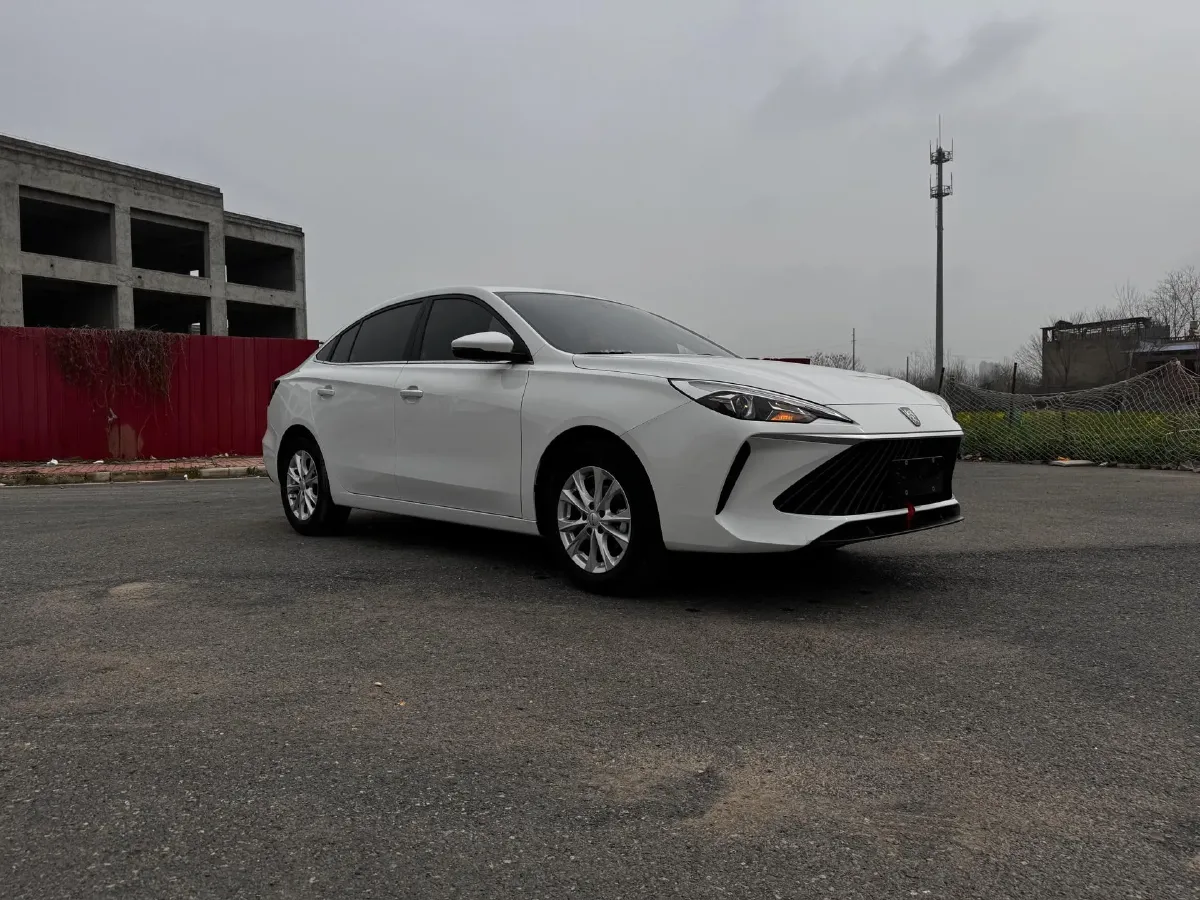 2023 Roewe i5 1.5L 129HP L4 CVT,autocango,china used car exporter,china ev exporter,chinese used car exporter,chinese used ev exporter