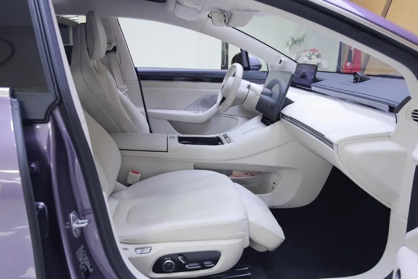 2024 Luxeed S7 BEV 82KWH,autocango,china used car exporter,china ev exporter,chinese used car exporter,chinese used ev exporter