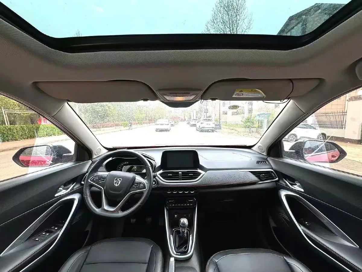 2019 Bestune X40 1.6L 114HP L4 5MT,autocango,china used car exporter,china ev exporter,chinese used car exporter,chinese used ev exporter