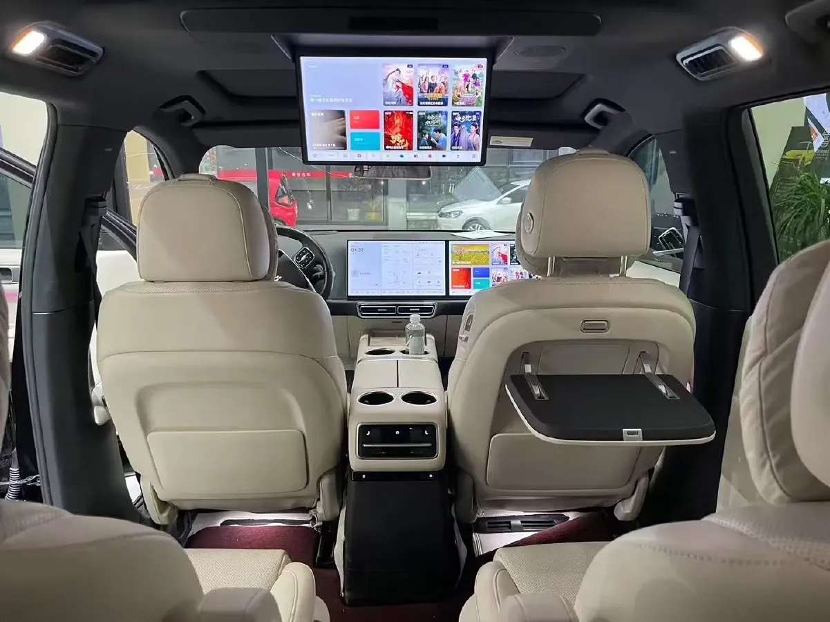 2024 Land Rover Range Rover Evoque 1.5T 200HP L3 8AT PHEV 15.5KWH,autocango,china used car exporter,china ev exporter,chinese used car exporter,chinese used ev exporter