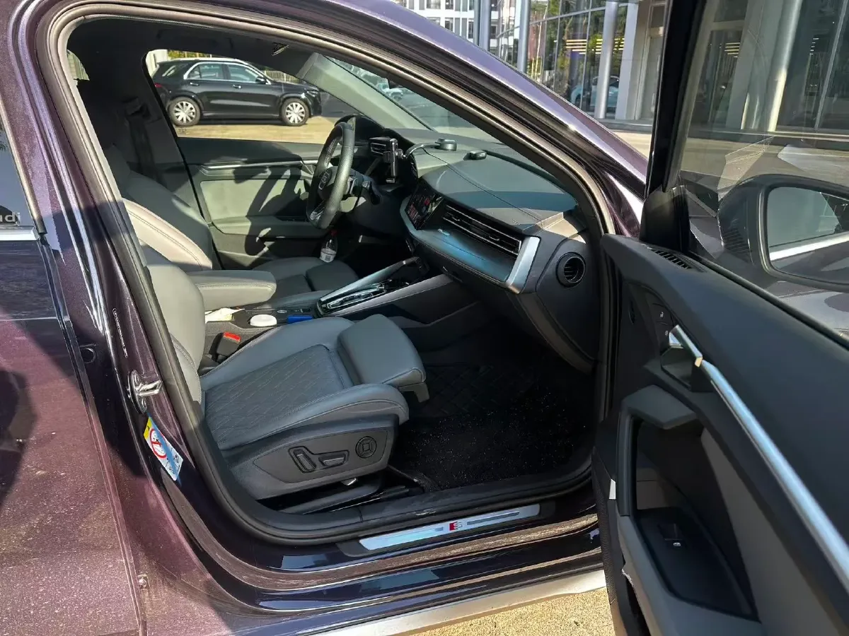 2025 Audi A3 1.5T 160HP L4 7DCT,autocango,china used car exporter,china ev exporter,chinese used car exporter,chinese used ev exporter