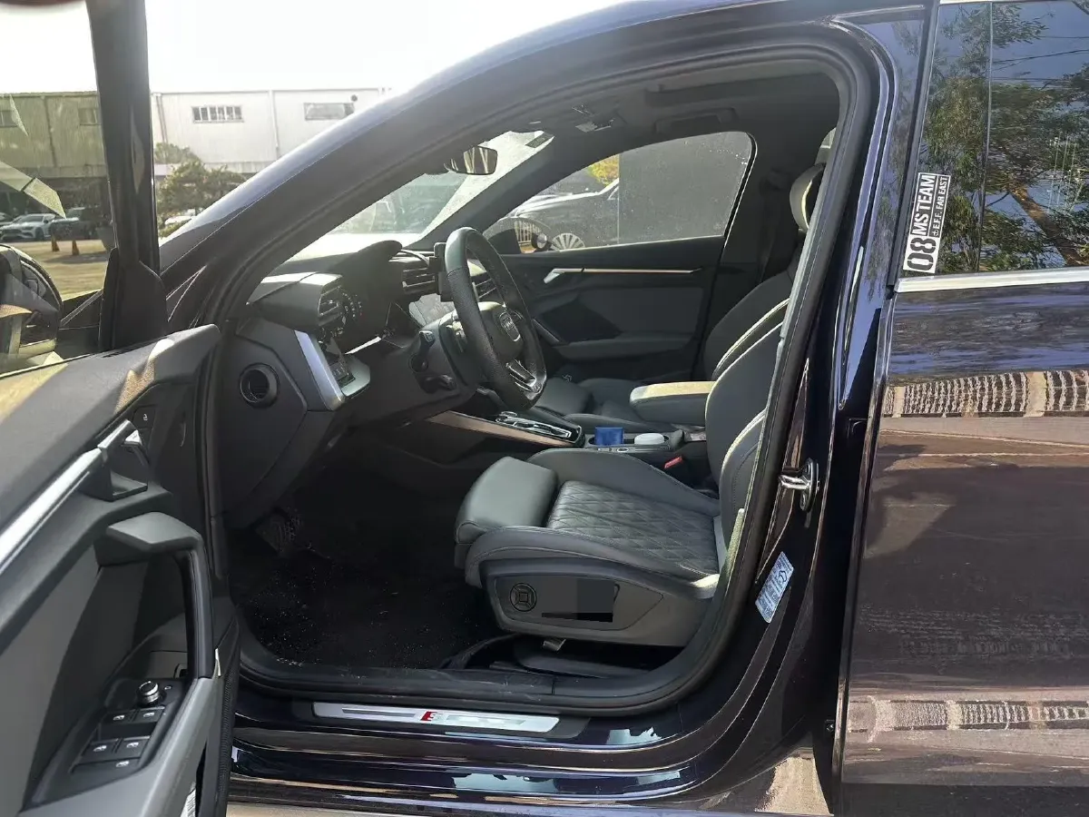 2025 Audi A3 1.5T 160HP L4 7DCT,autocango,china used car exporter,china ev exporter,chinese used car exporter,chinese used ev exporter