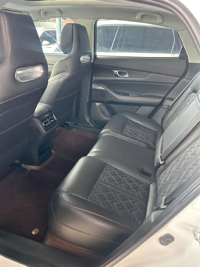 2021 ChangAn UNI-K 2.0T 233HP L4 8AT,autocango,china used car exporter,china ev exporter,chinese used car exporter,chinese used ev exporter