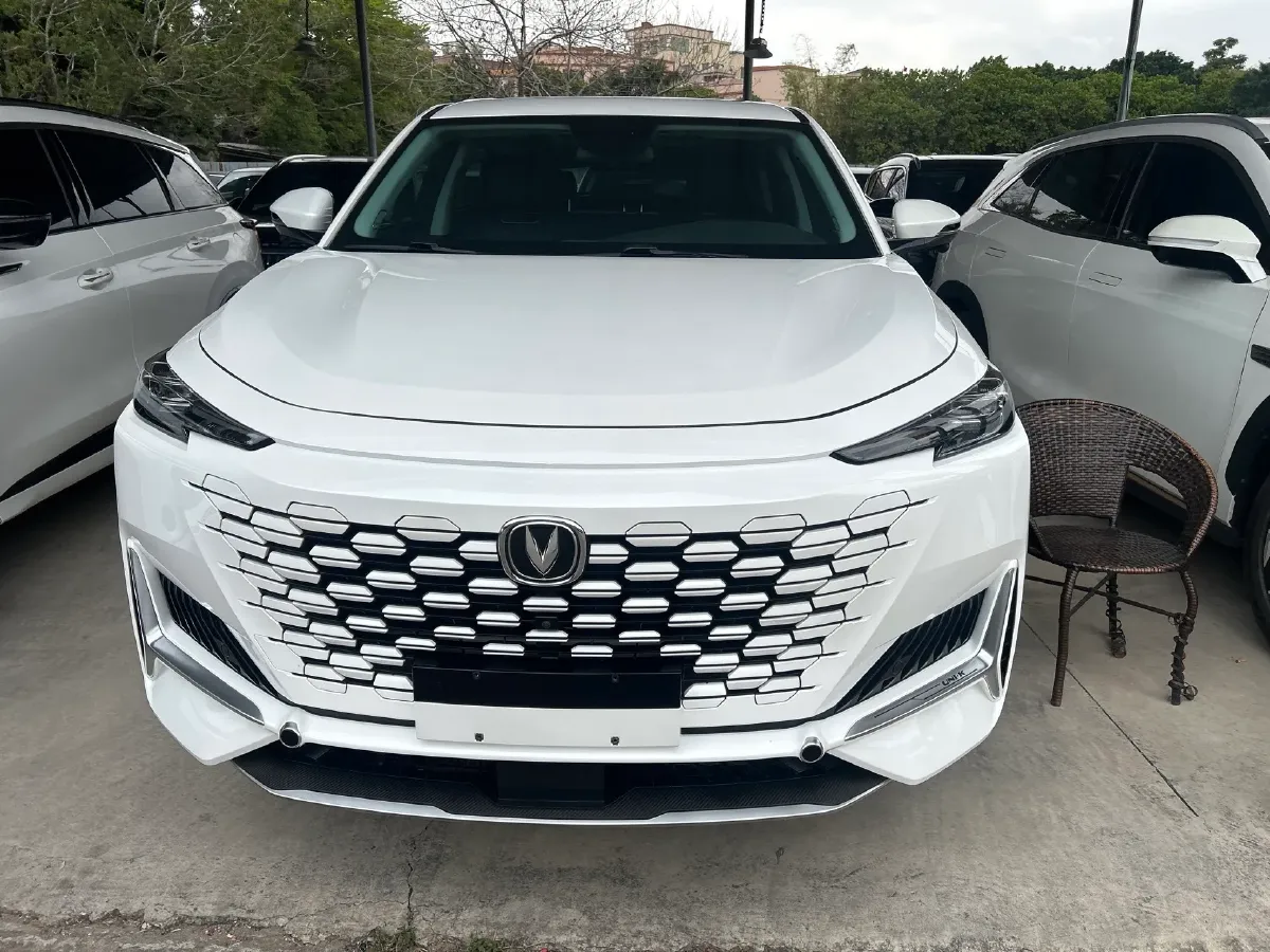 2021 ChangAn UNI-K 2.0T 233HP L4 8AT,autocango,china used car exporter,china ev exporter,chinese used car exporter,chinese used ev exporter