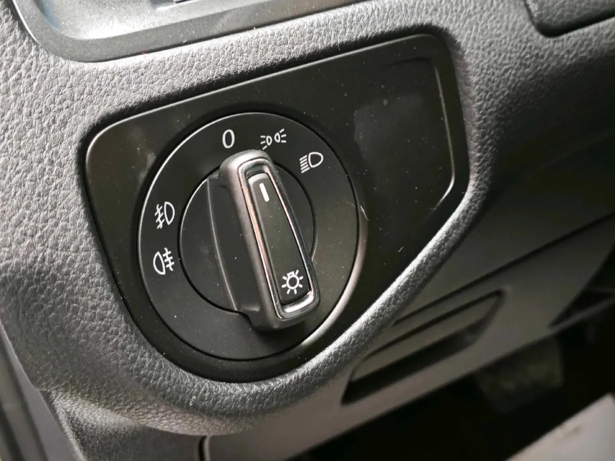 2018 Volkswagen Golf 1.6L 110HP L4 6AT,autocango,china used car exporter,china ev exporter,chinese used car exporter,chinese used ev exporter