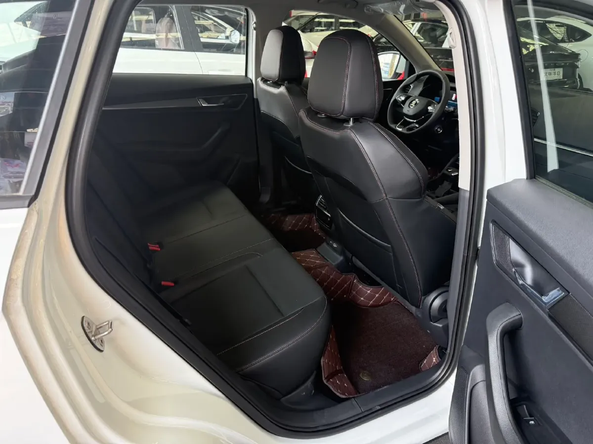 2024 Skoda Karoq 1.4T 150HP L4 7DCT,autocango,china used car exporter,china ev exporter,chinese used car exporter,chinese used ev exporter