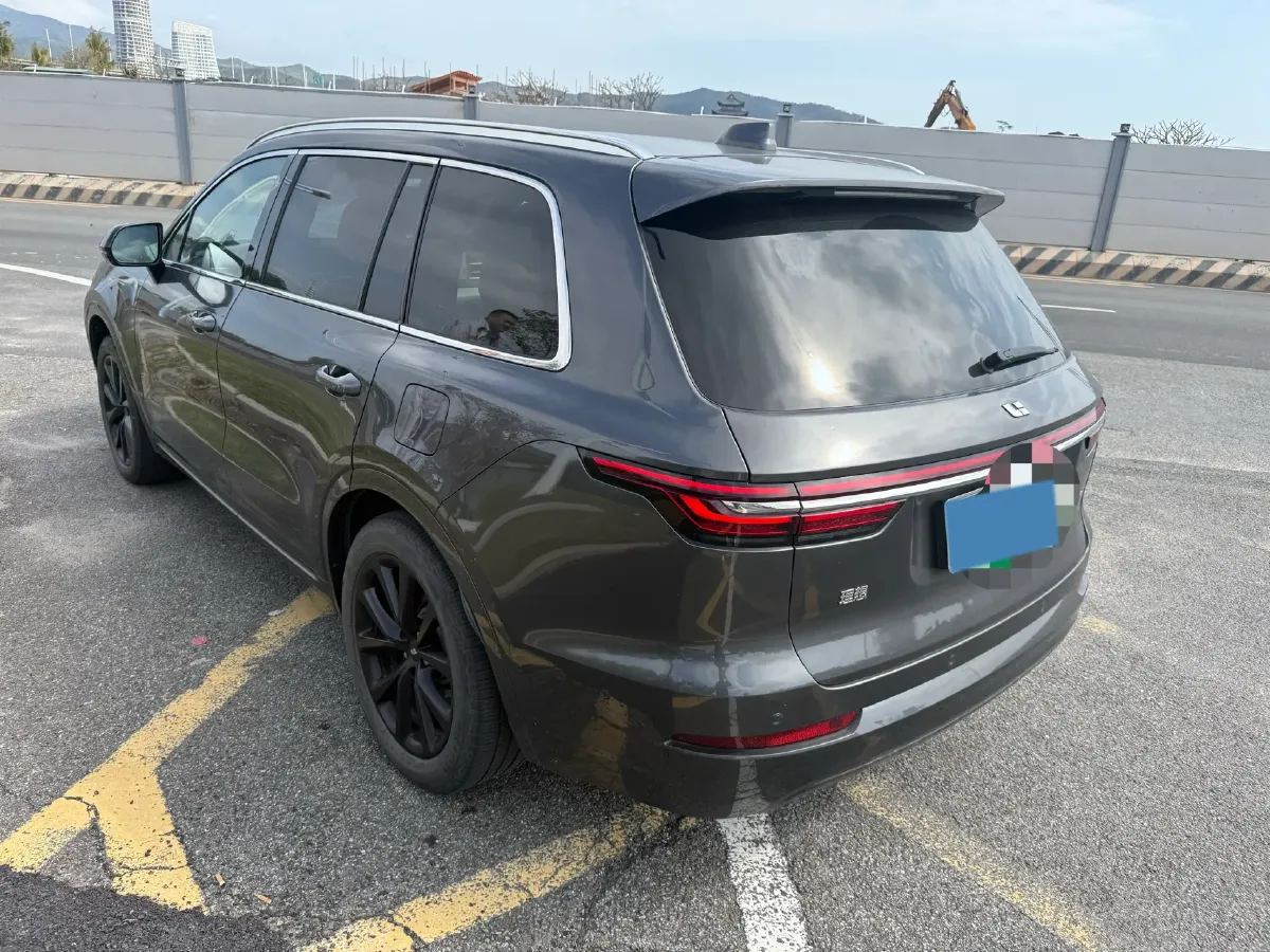 2021 Li ONE Range Extended 131HP REEV 40.5KWH,autocango,china used car exporter,china ev exporter,chinese used car exporter,chinese used ev exporter