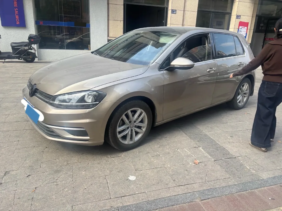 2018 Volkswagen Golf 1.4T 131HP L4 7DCT,autocango,china used car exporter,china ev exporter,chinese used car exporter,chinese used ev exporter