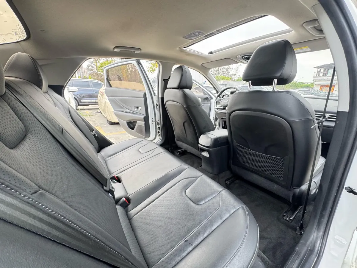 2021 Hyundai Elantra 1.5L 115HP L4 CVT,autocango,china used car exporter,china ev exporter,chinese used car exporter,chinese used ev exporter