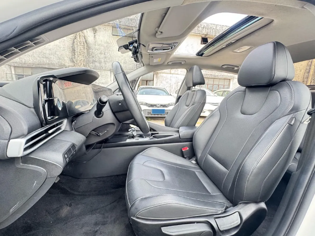2021 Hyundai Elantra 1.5L 115HP L4 CVT,autocango,china used car exporter,china ev exporter,chinese used car exporter,chinese used ev exporter